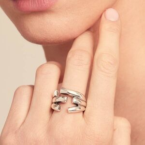 Uno de 50 irregular open ring